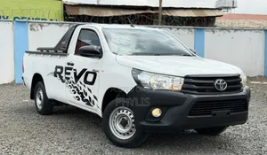 Toyota Hilux 2019 White