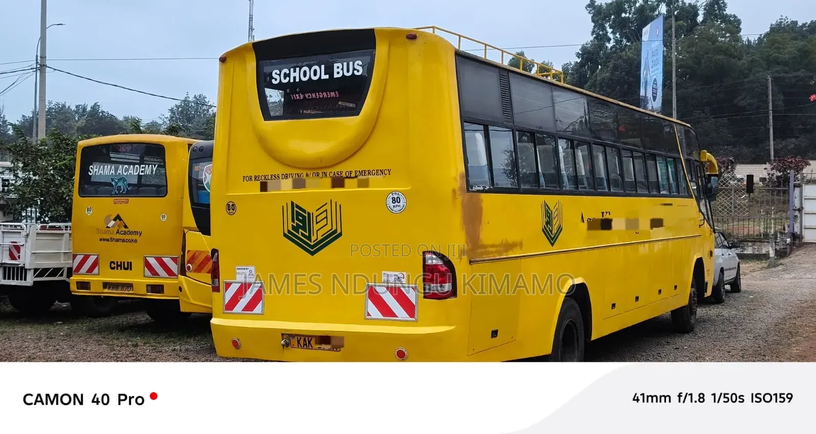 Isuzu Executive Bus 2000 Yellow