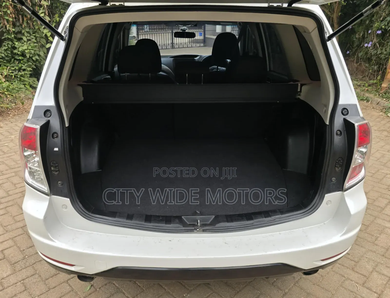 Subaru Forester 2010 White