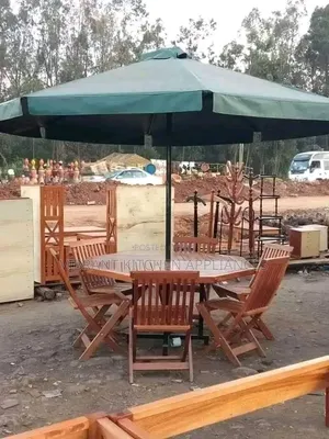 Mahogany 6-Seater Outdoor Dining Set With Umbrella