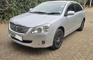 Toyota Premio 2012 Silver