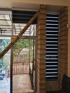 Functional Never Looked Good Horizontal Office Window Blinds