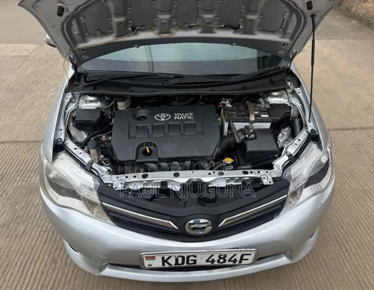 Toyota Corolla Fielder 2014 Silver