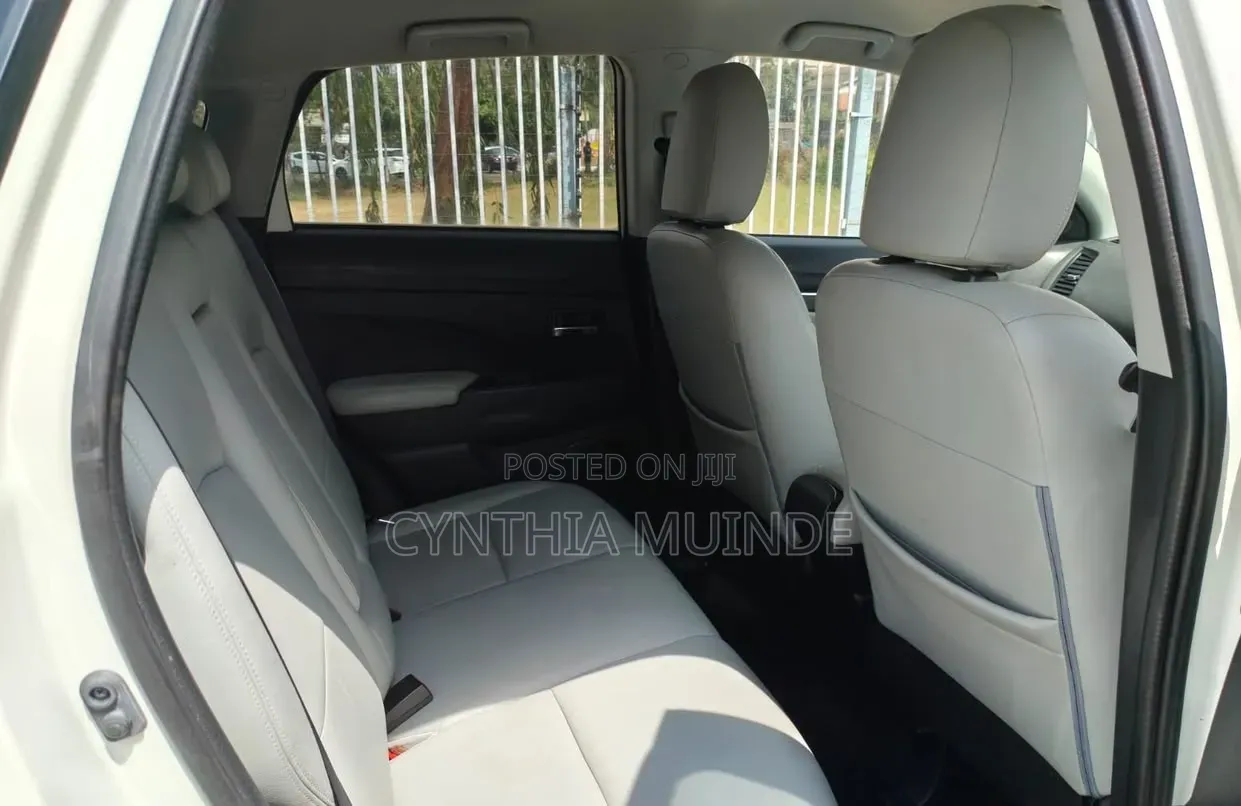 Mitsubishi RVR 2016 White