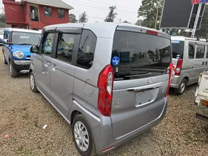 Honda N-Box 2019 Silver