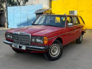 Mercedes-Benz 300D 1989 Red