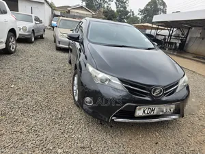 Toyota Auris 2016 Black