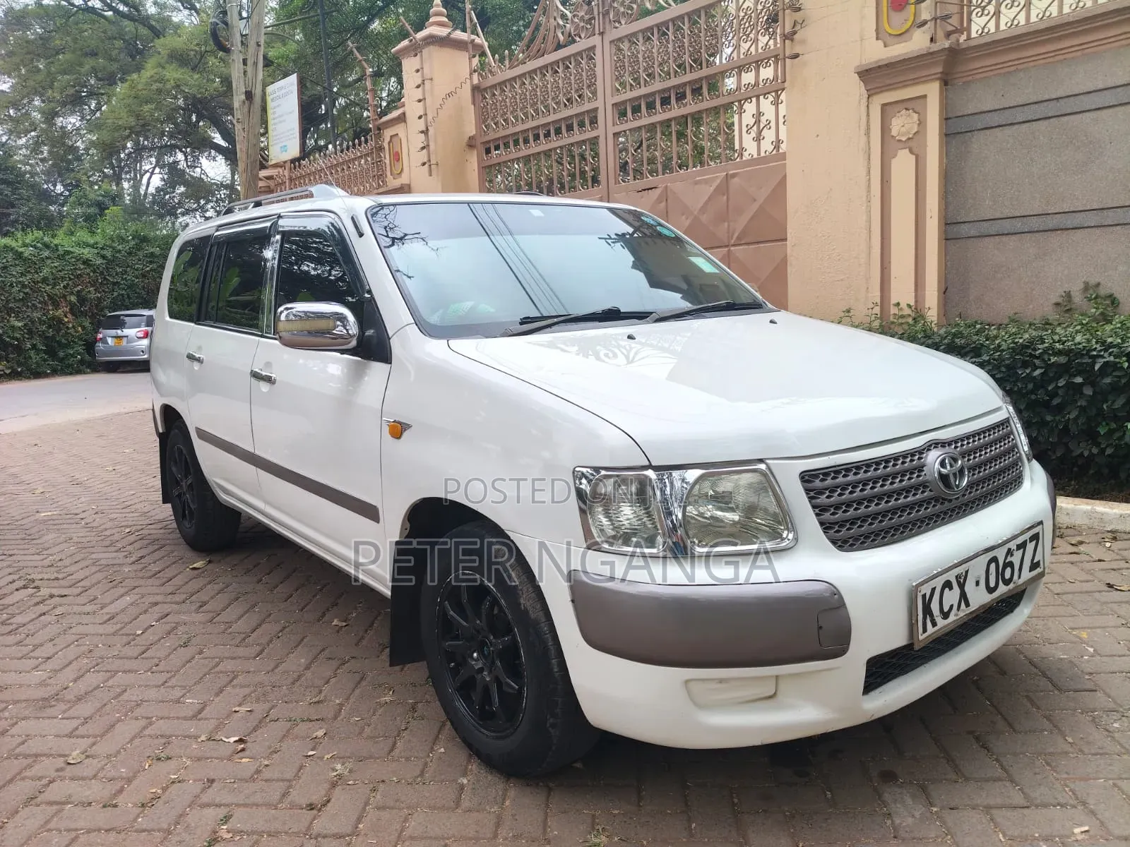 Toyota Succeed 2012 Off white