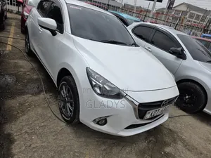 Mazda Demio 2018 White