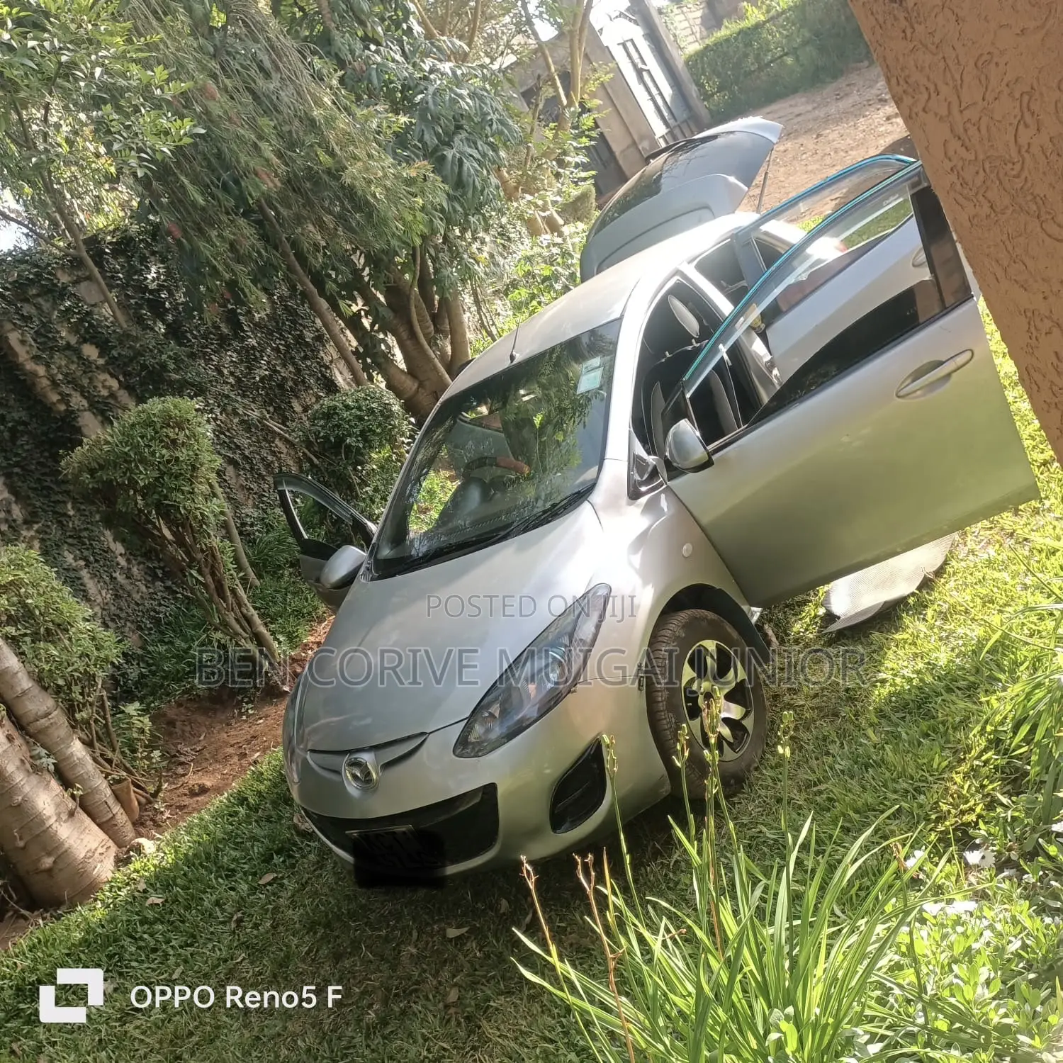 Mazda Demio 2012 Gray