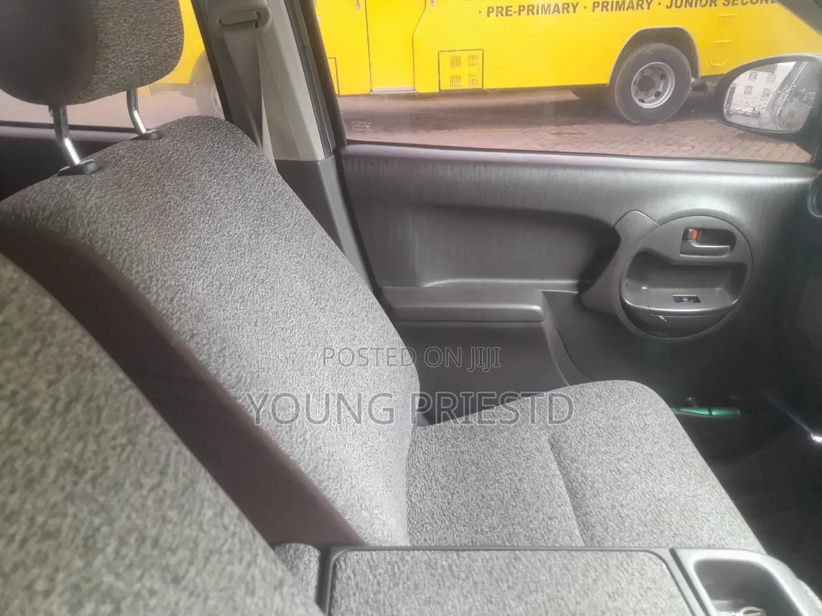 Toyota Passo 2012 Gray