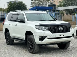Toyota Land Cruiser Prado 2021 White