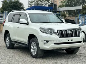 Toyota Land Cruiser Prado 2019 White