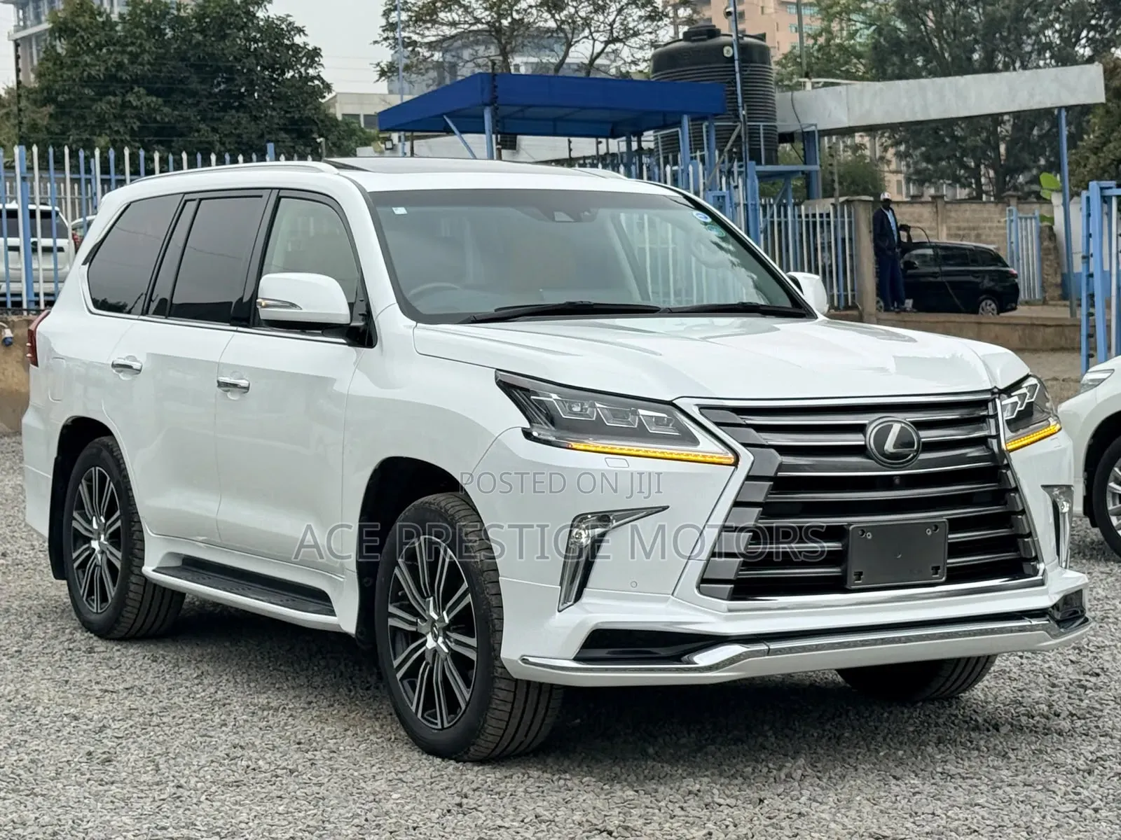 Lexus LX 2019 White