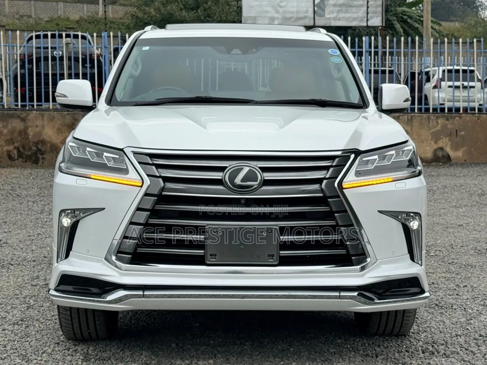 Lexus LX 2019 White
