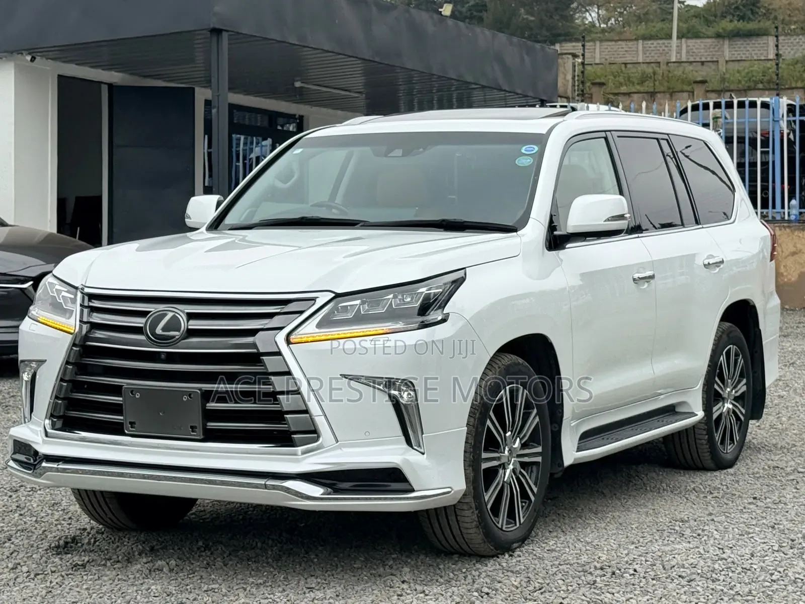 Lexus LX 2019 White