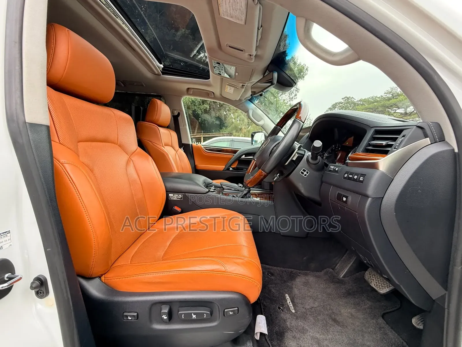 Lexus LX 2019 White