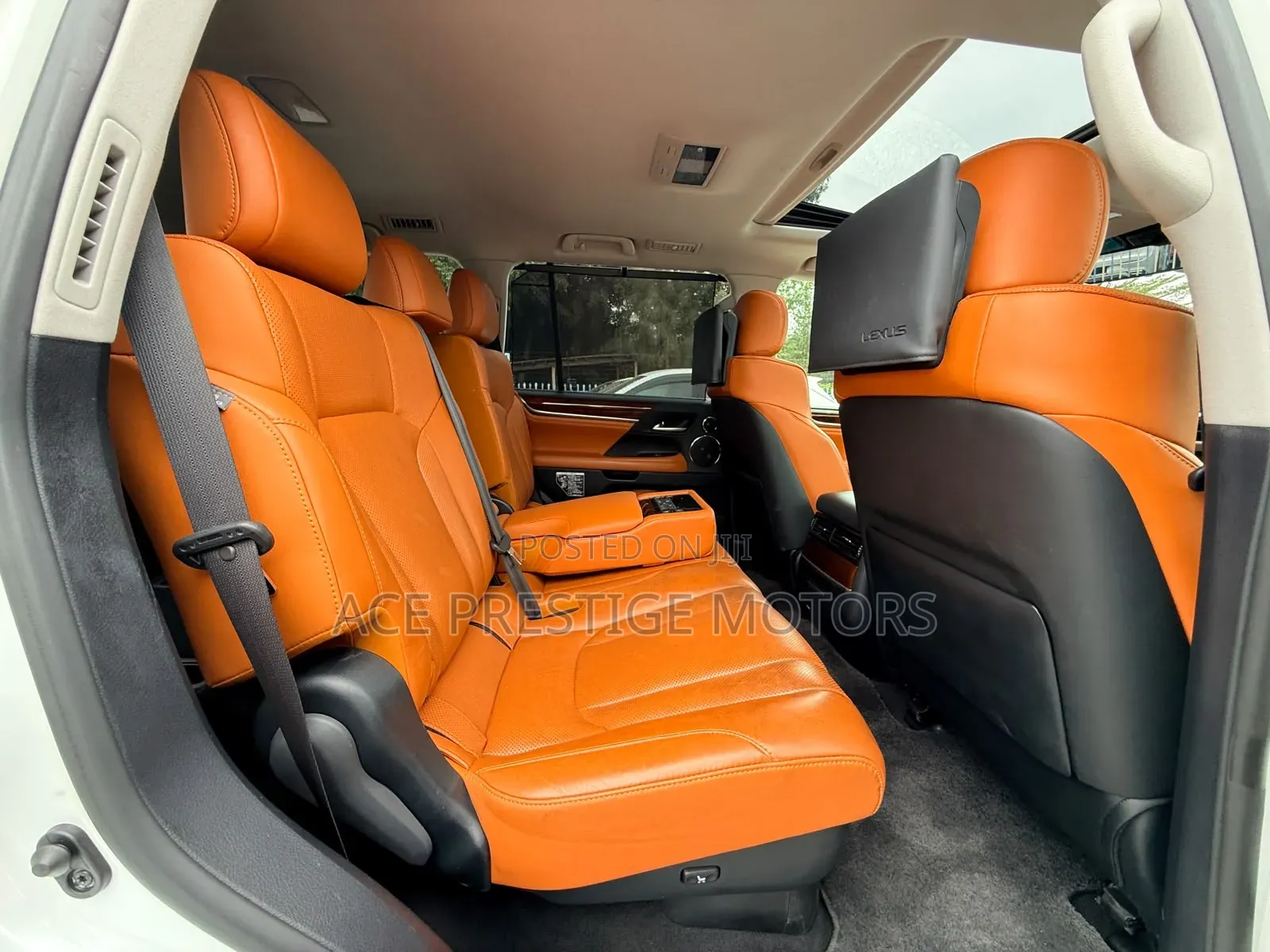Lexus LX 2019 White