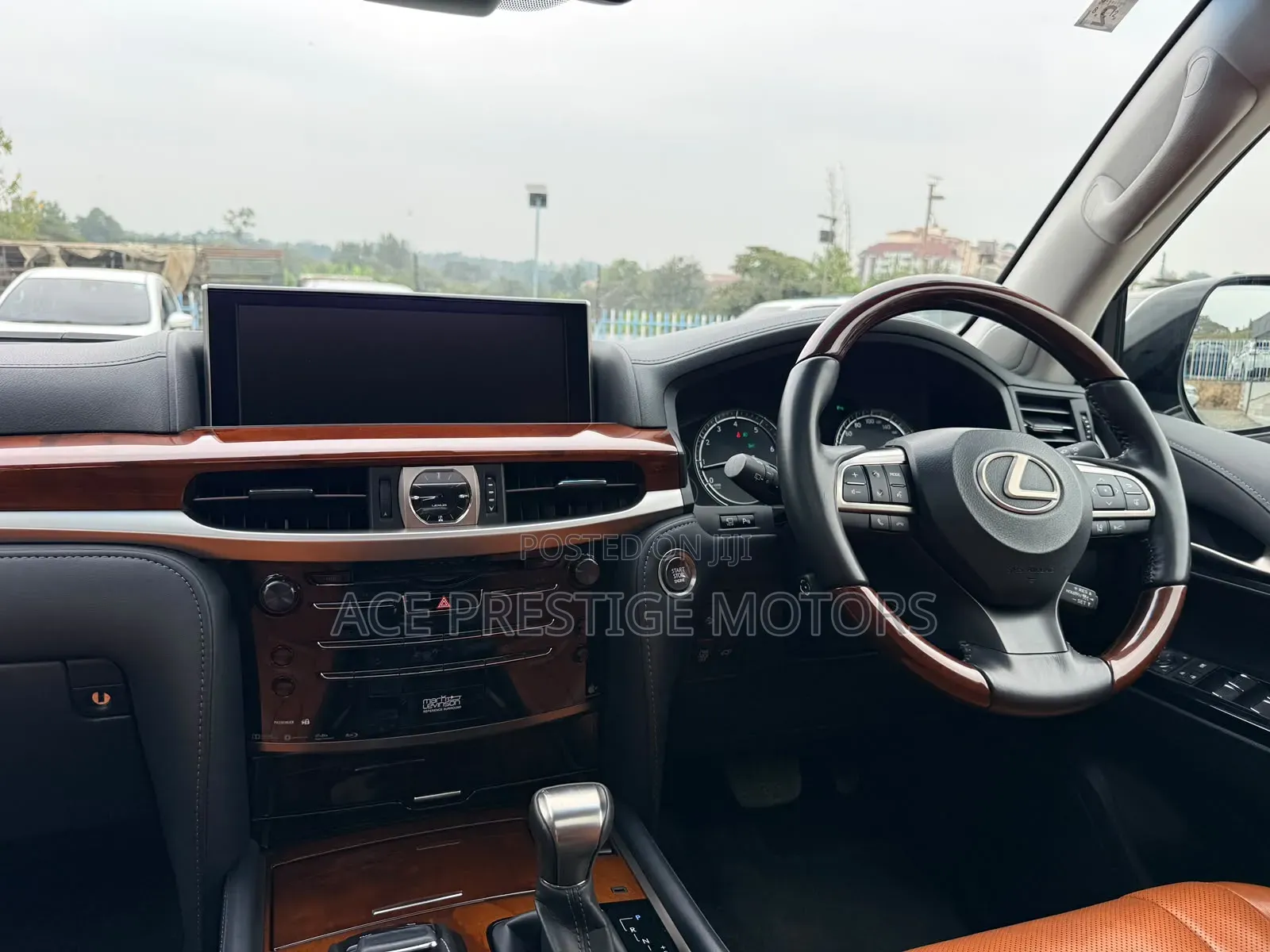 Lexus LX 2019 White