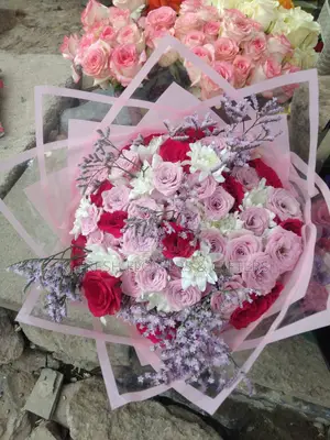 Flower Mini Bouquet- Same Day Roses Mums Bouquet and Gifts Delivery