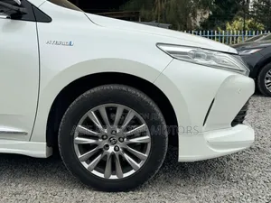 Toyota Harrier 2019 White