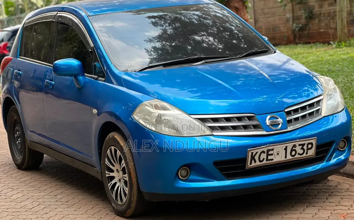 Nissan Tiida 2009 Blue