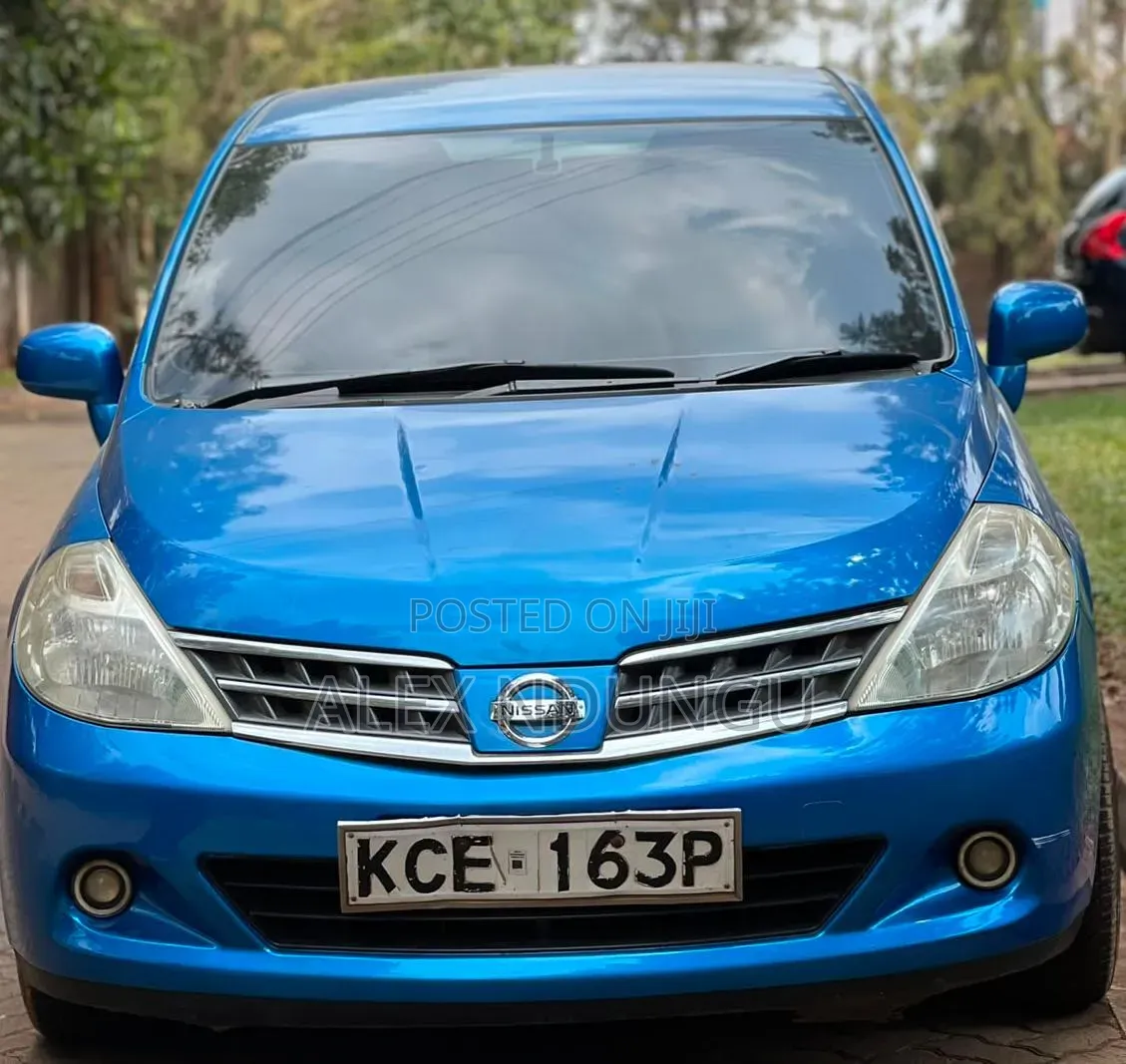 Nissan Tiida 2009 Blue