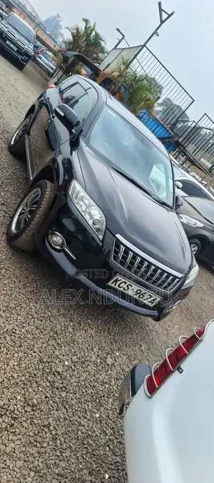 Toyota Vanguard 2011 Black