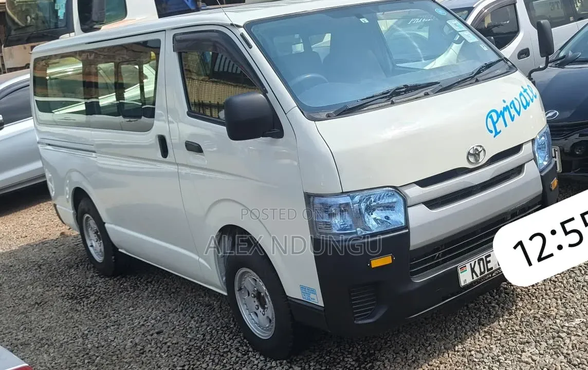 Toyota HiAce 2014 White