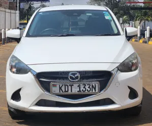 Mazda Demio 2018 Pearl