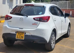 Mazda Demio 2018 Pearl