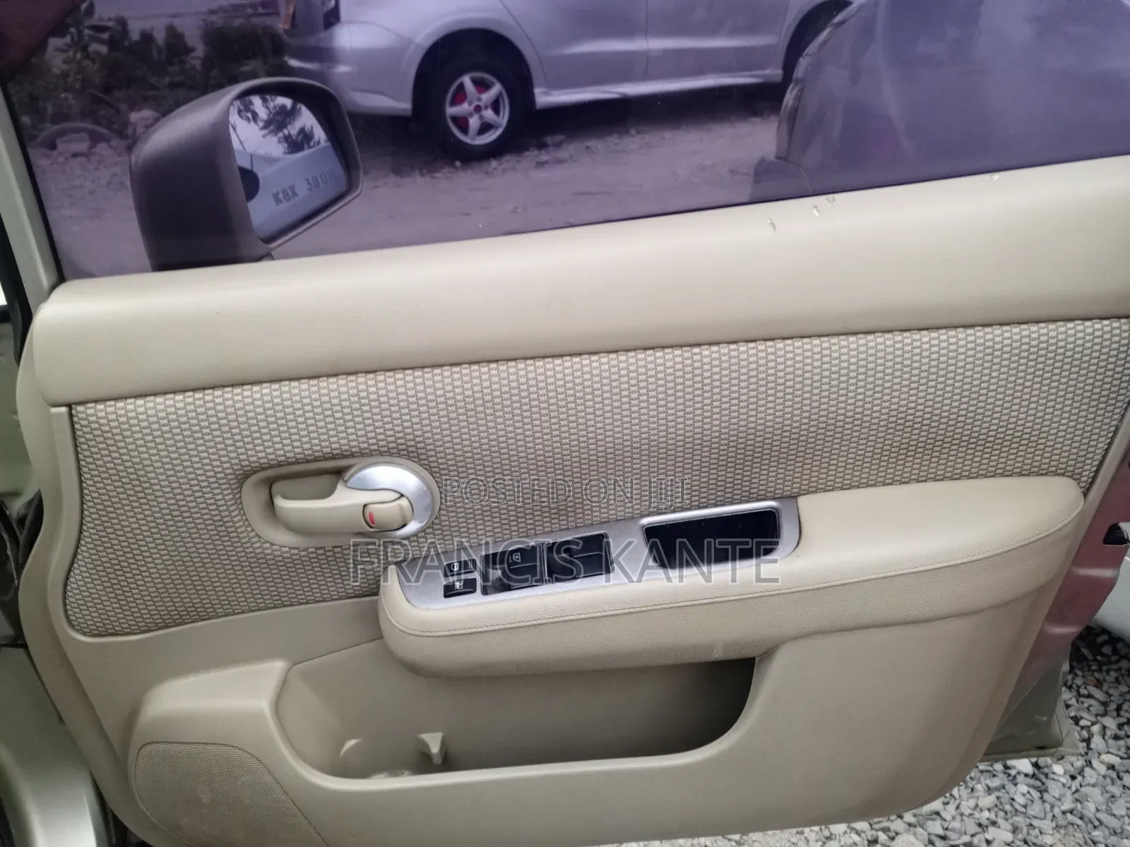 Nissan Tiida 2007