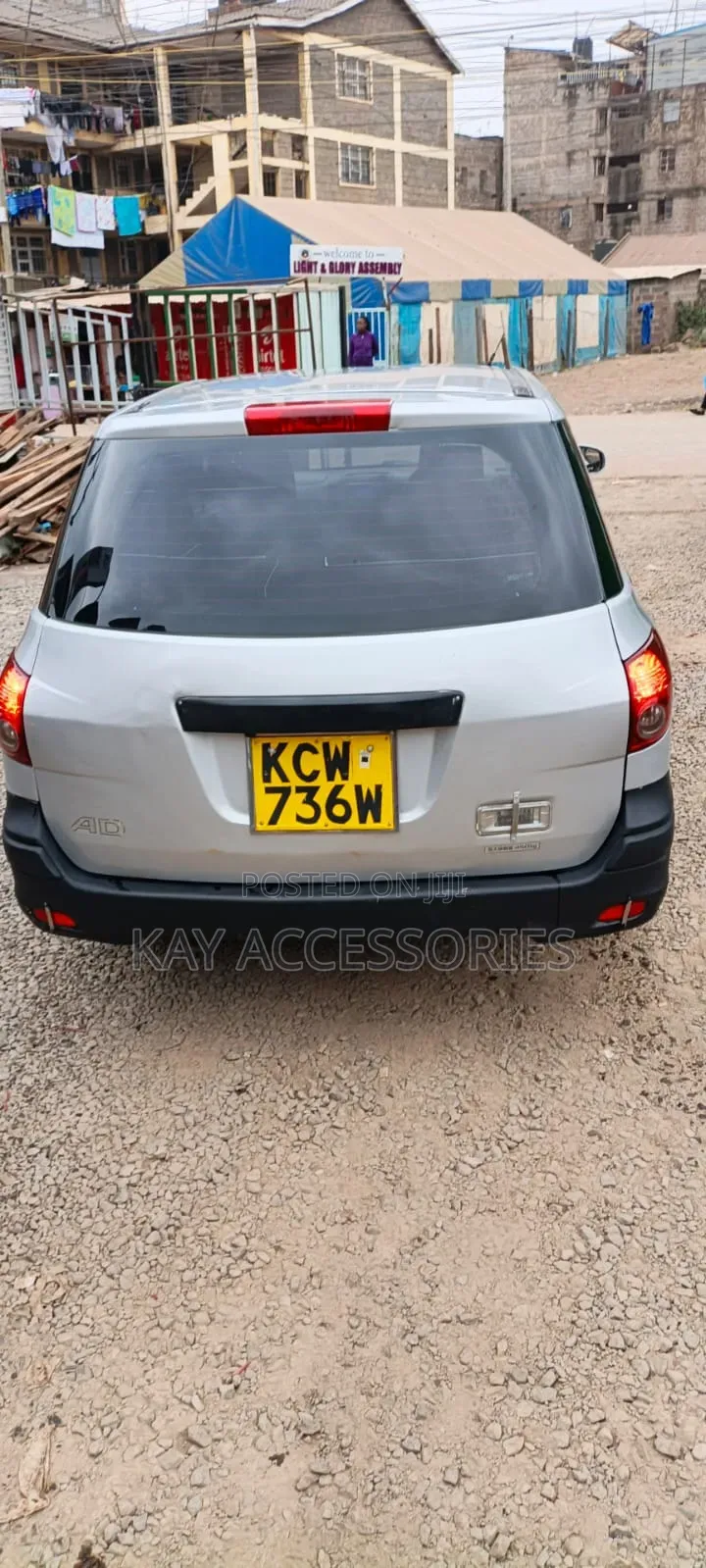 Nissan Advan 2012 Silver
