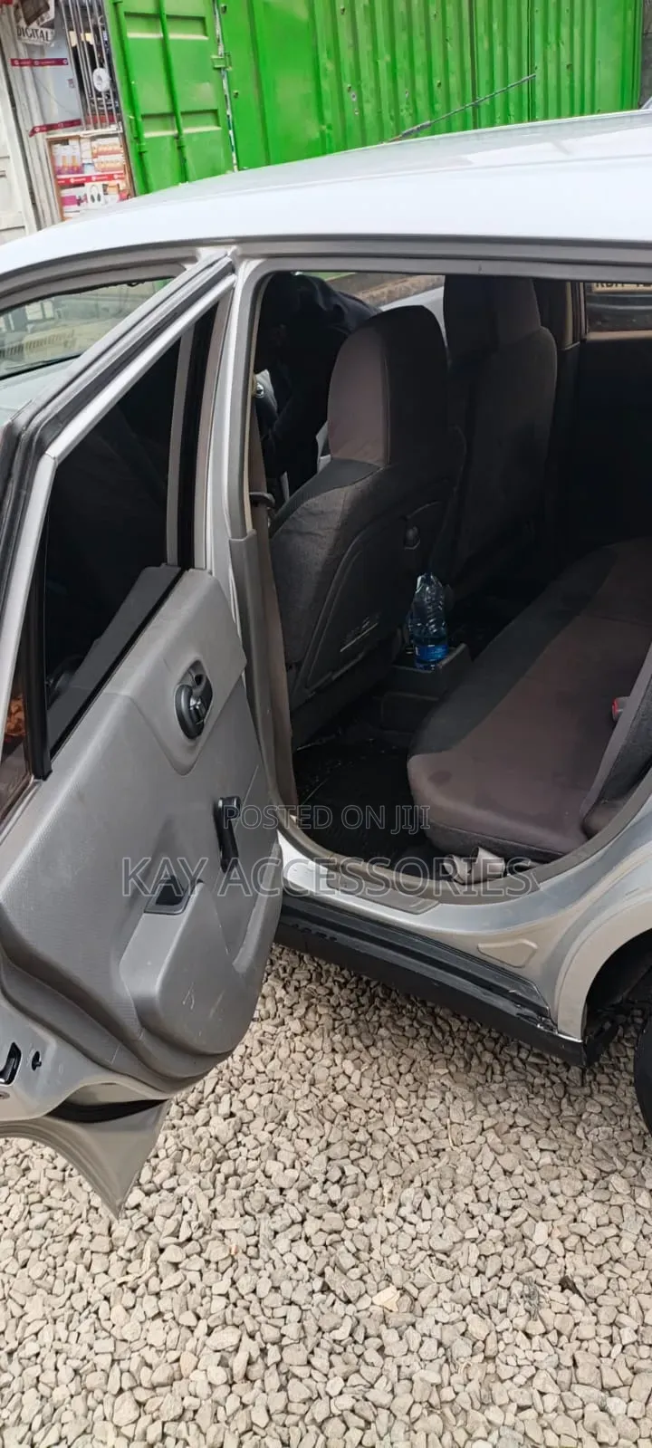 Nissan Advan 2012 Silver