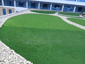 UVA Protected Fade-Resistant 25mm Grass Carpet
