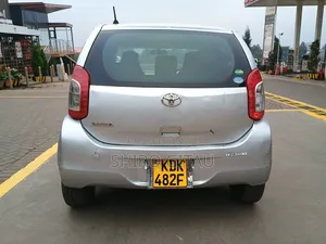 Toyota Passo 2015 Silver