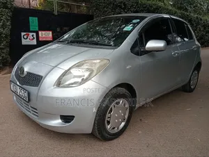 Toyota Vitz 2006 Silver