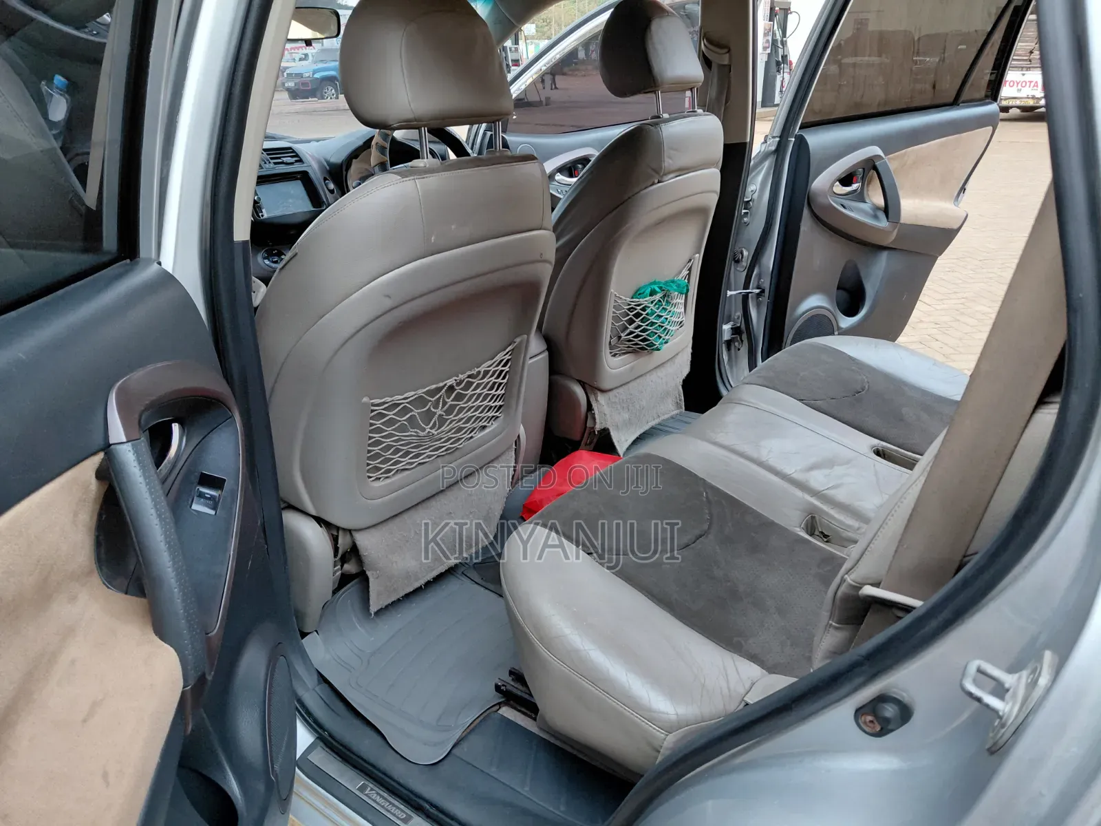 Toyota Vanguard 2008 Silver