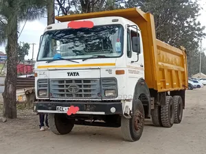 Tata Tipper 2018 White