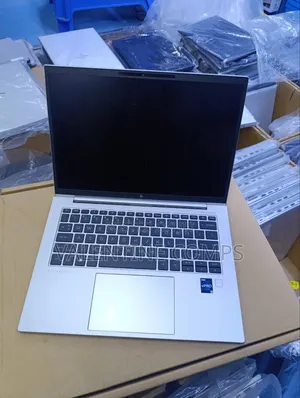 Laptop HP EliteBook 840 G10 32GB Intel Core i7 SSD 256GB