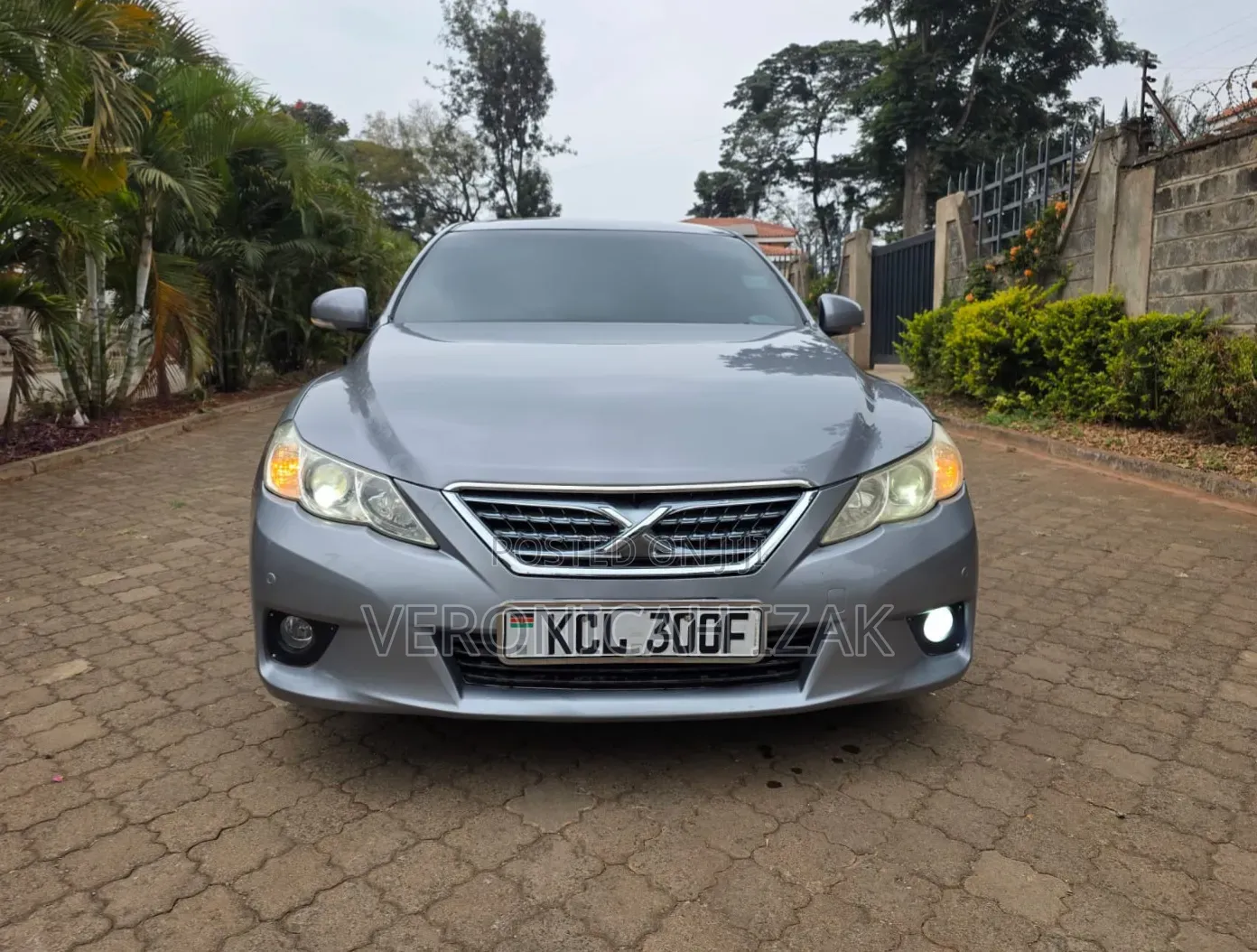 Toyota Mark X 2010 Silver