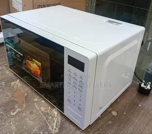 Hisense Compact Microwave Oven for Everyday Cooking
