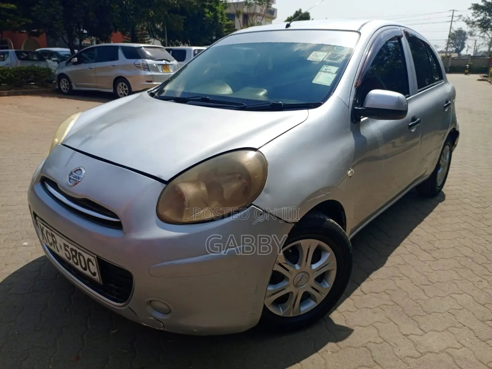 Nissan March 2011 Silver