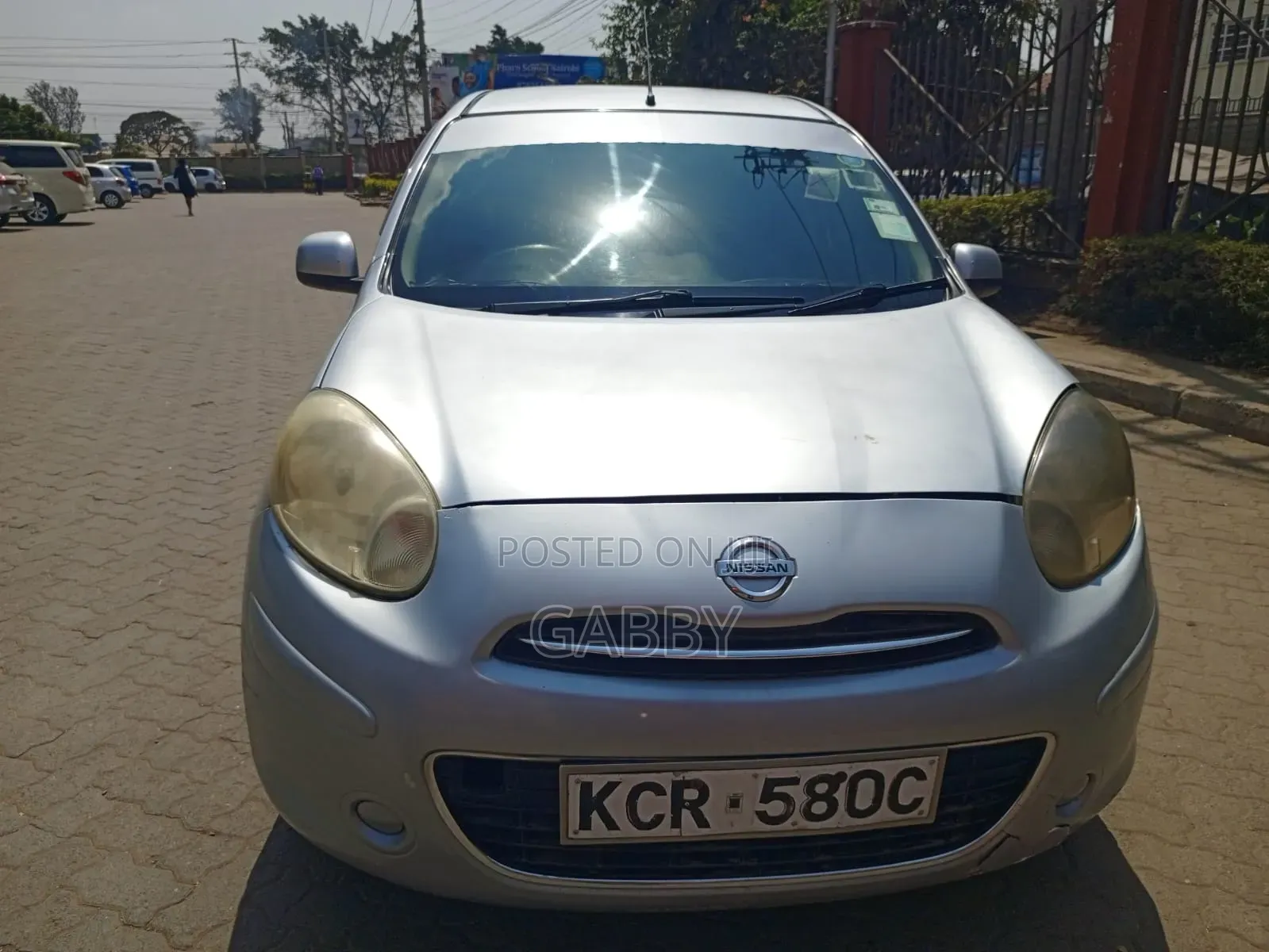 Nissan March 2011 Silver