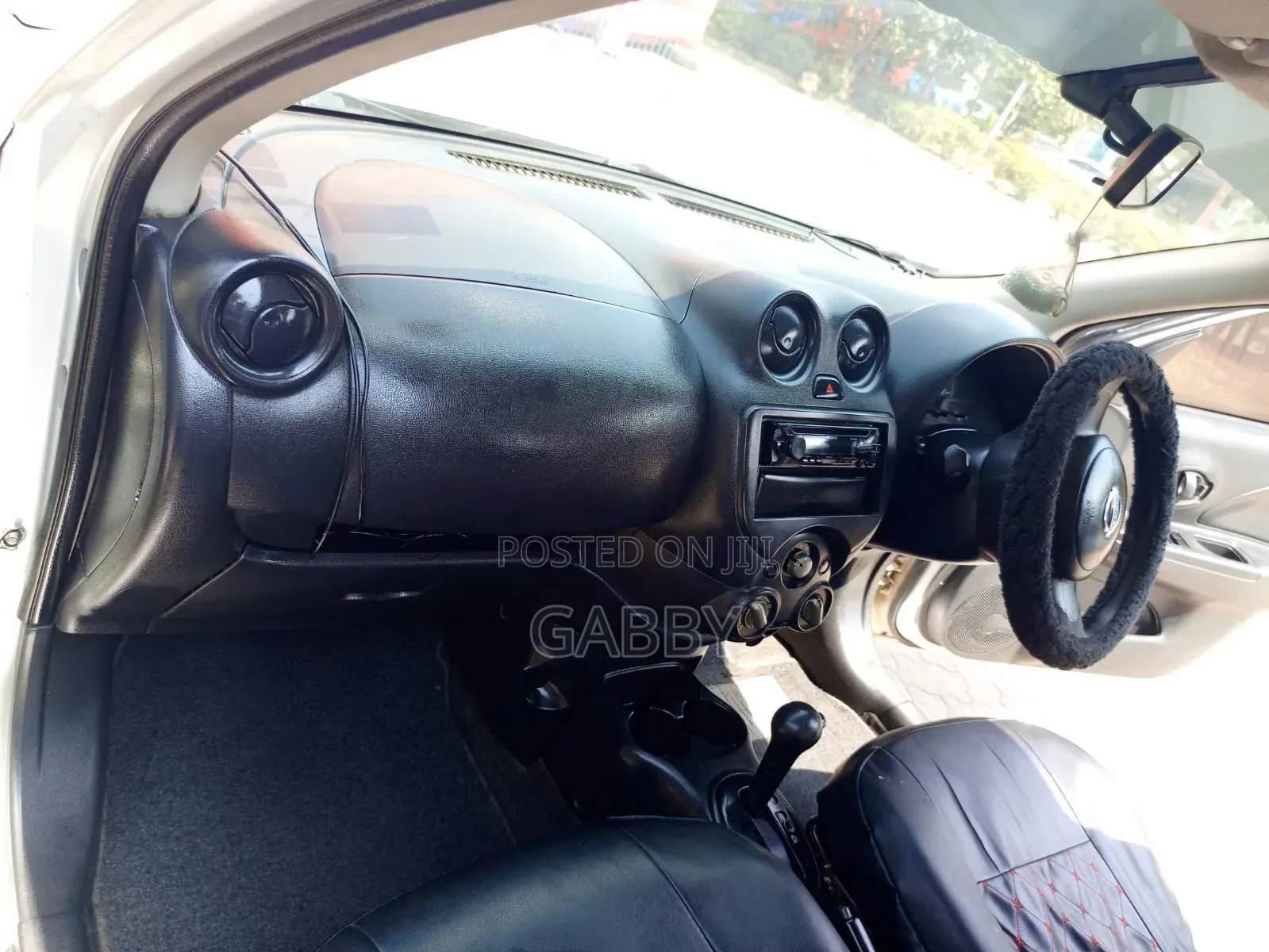 Nissan March 2011 Silver
