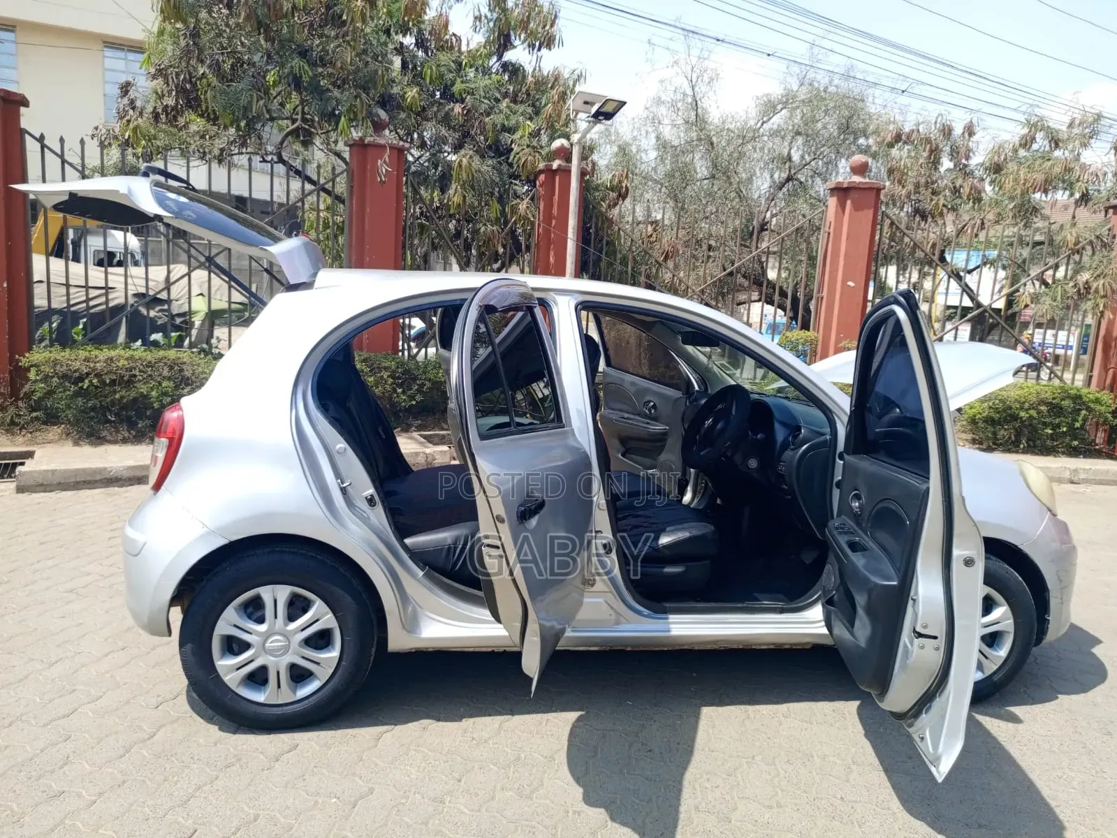 Nissan March 2011 Silver