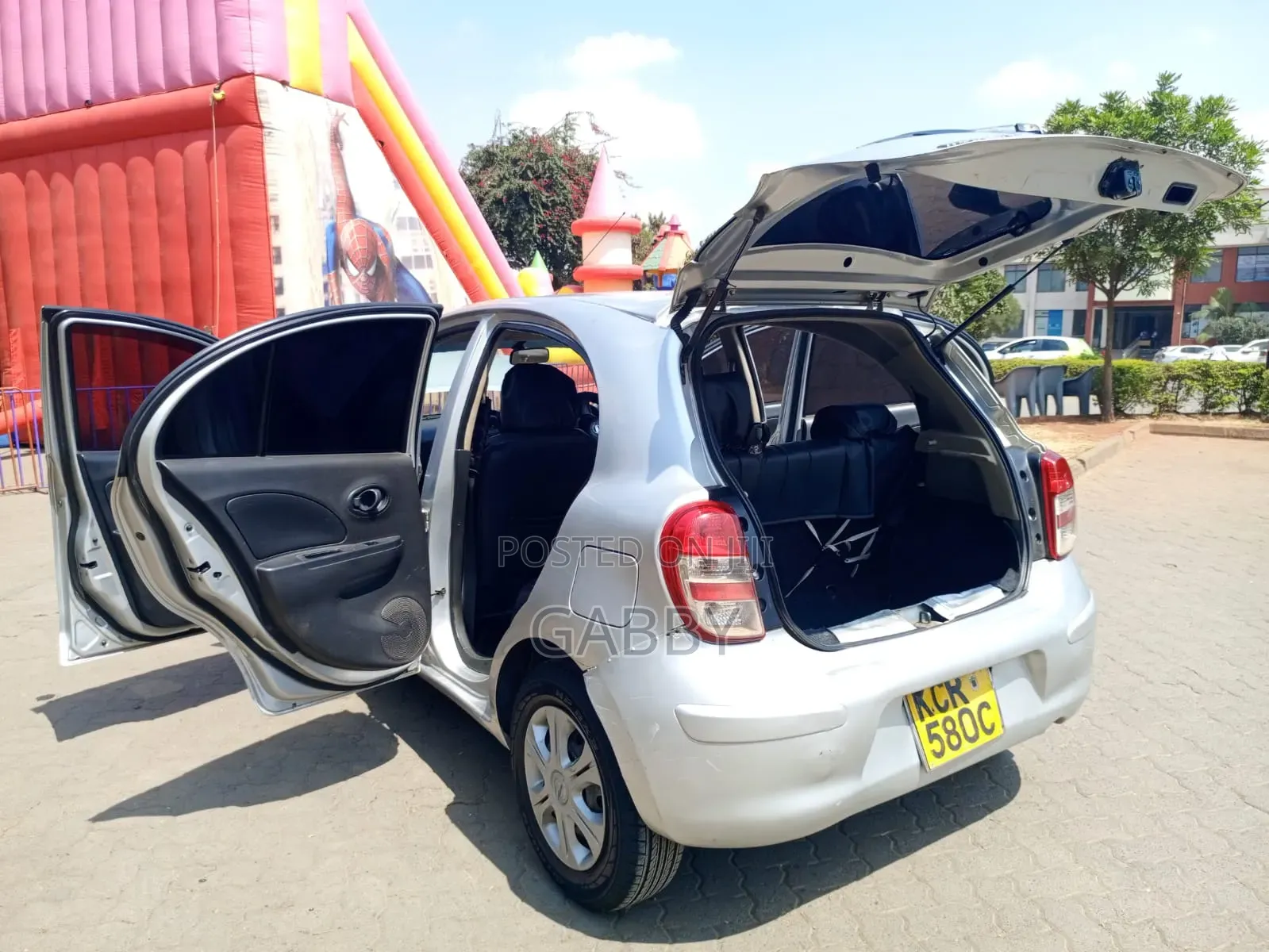 Nissan March 2011 Silver