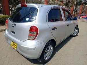 Nissan March 2011 Silver