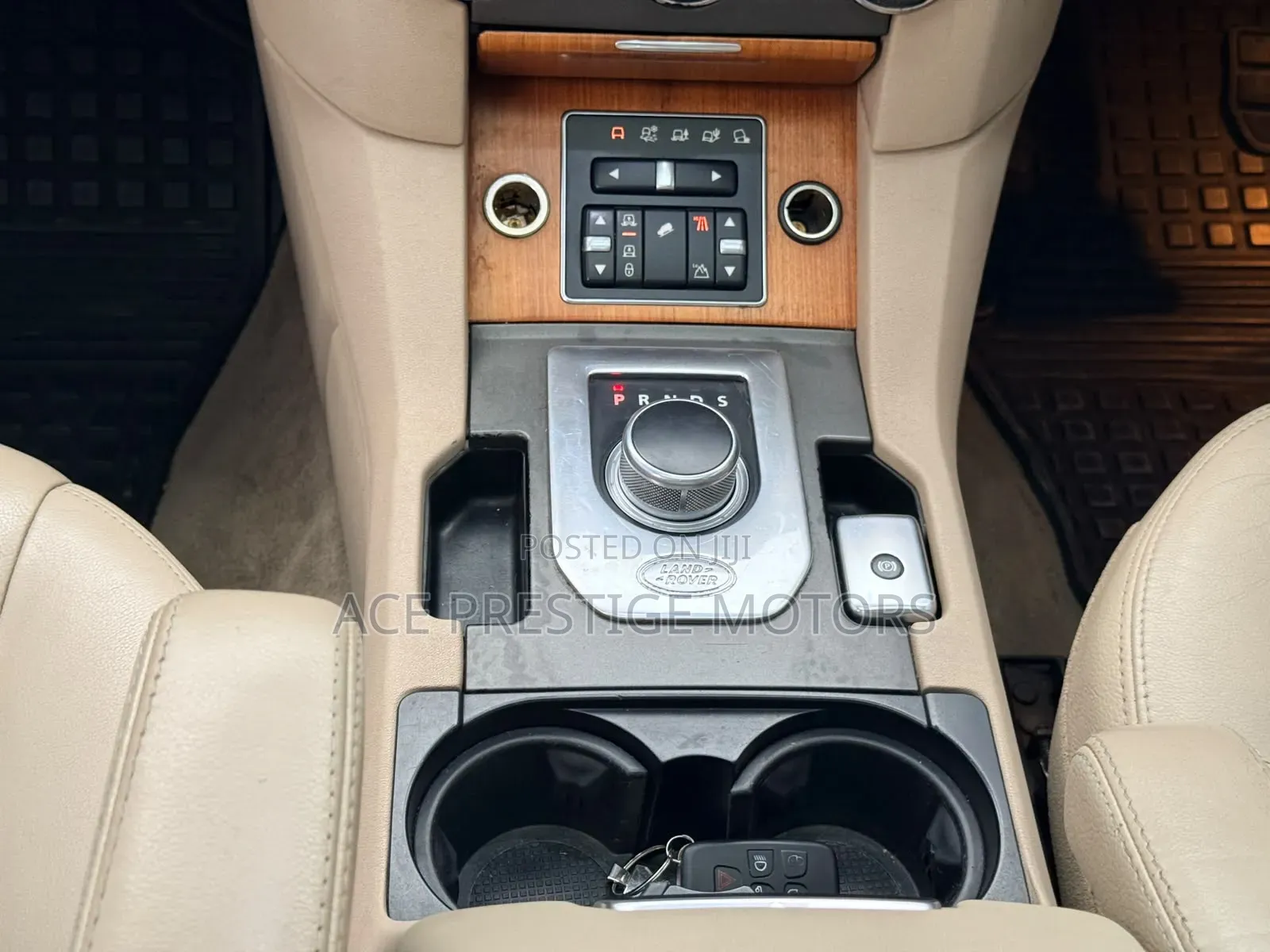 Land Rover Discovery 2015 Silver