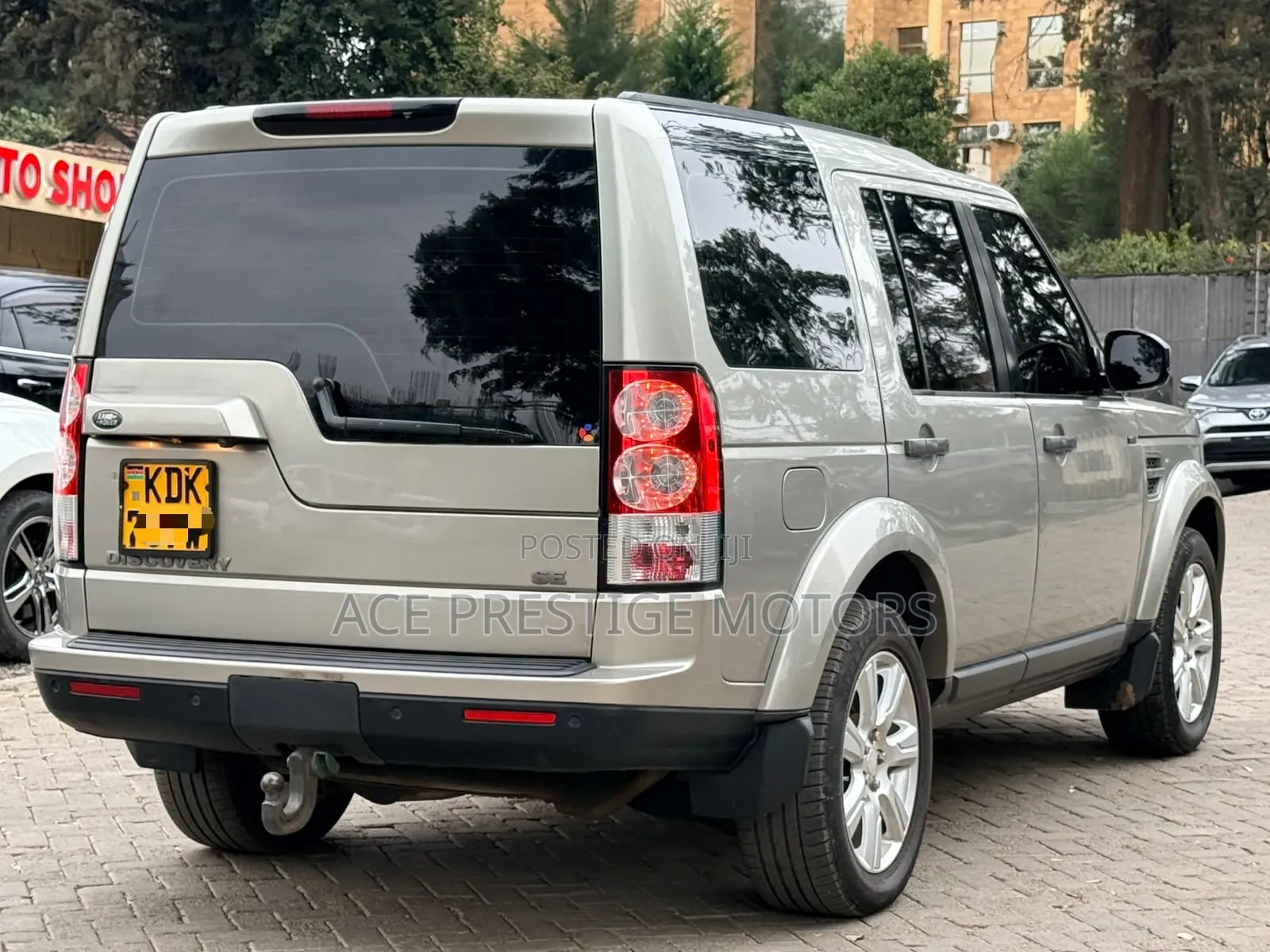 Land Rover Discovery 2015 Silver